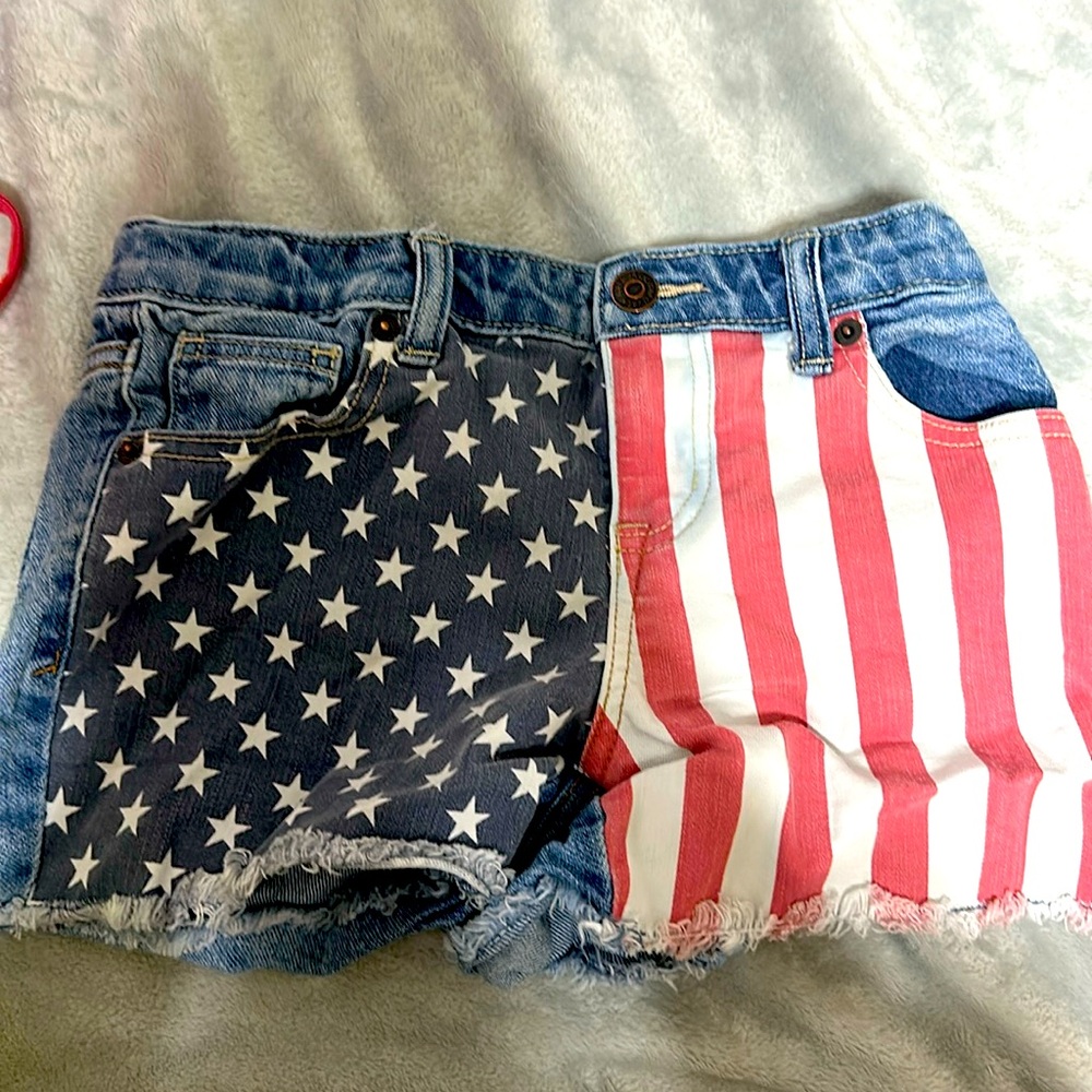Selling these Jean shorts! My daughter doesn’t really care for them anymore.